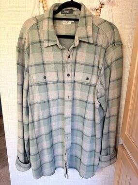 Faherty Green Plaid Long-Sleeve Button-Up Shirt